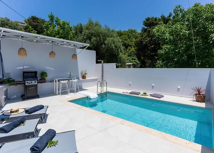 Villa Venetia With Jacuzzi