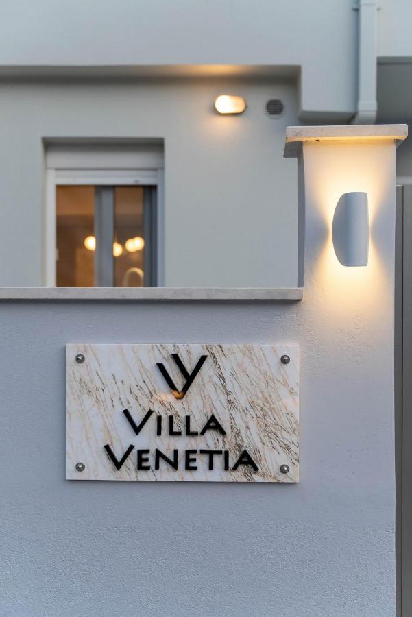 Venetia With Jacuzzi